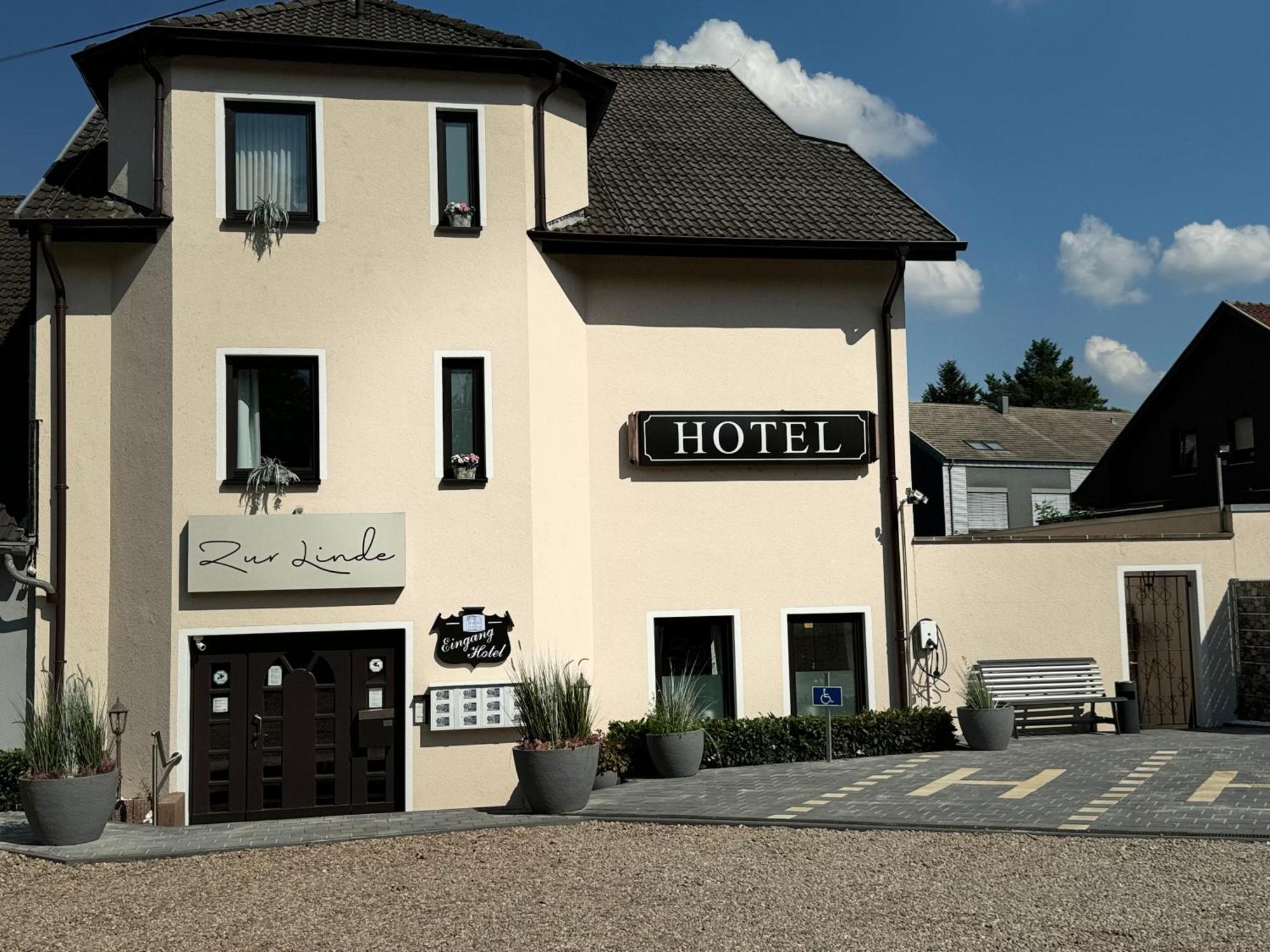 Hotel Zur Linde Saarlouis Exteriér fotografie